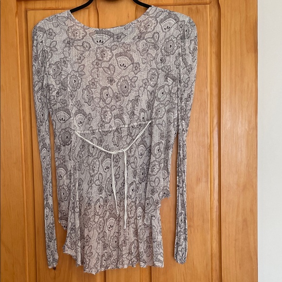 Free People Beautyful Gray Floral Lace Blouse - Picture 3 of 7